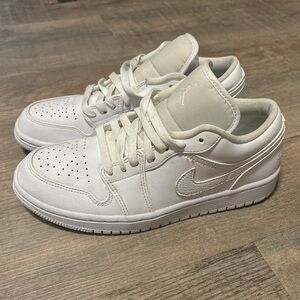 NIKE AIR JORDAN SNEAKERS